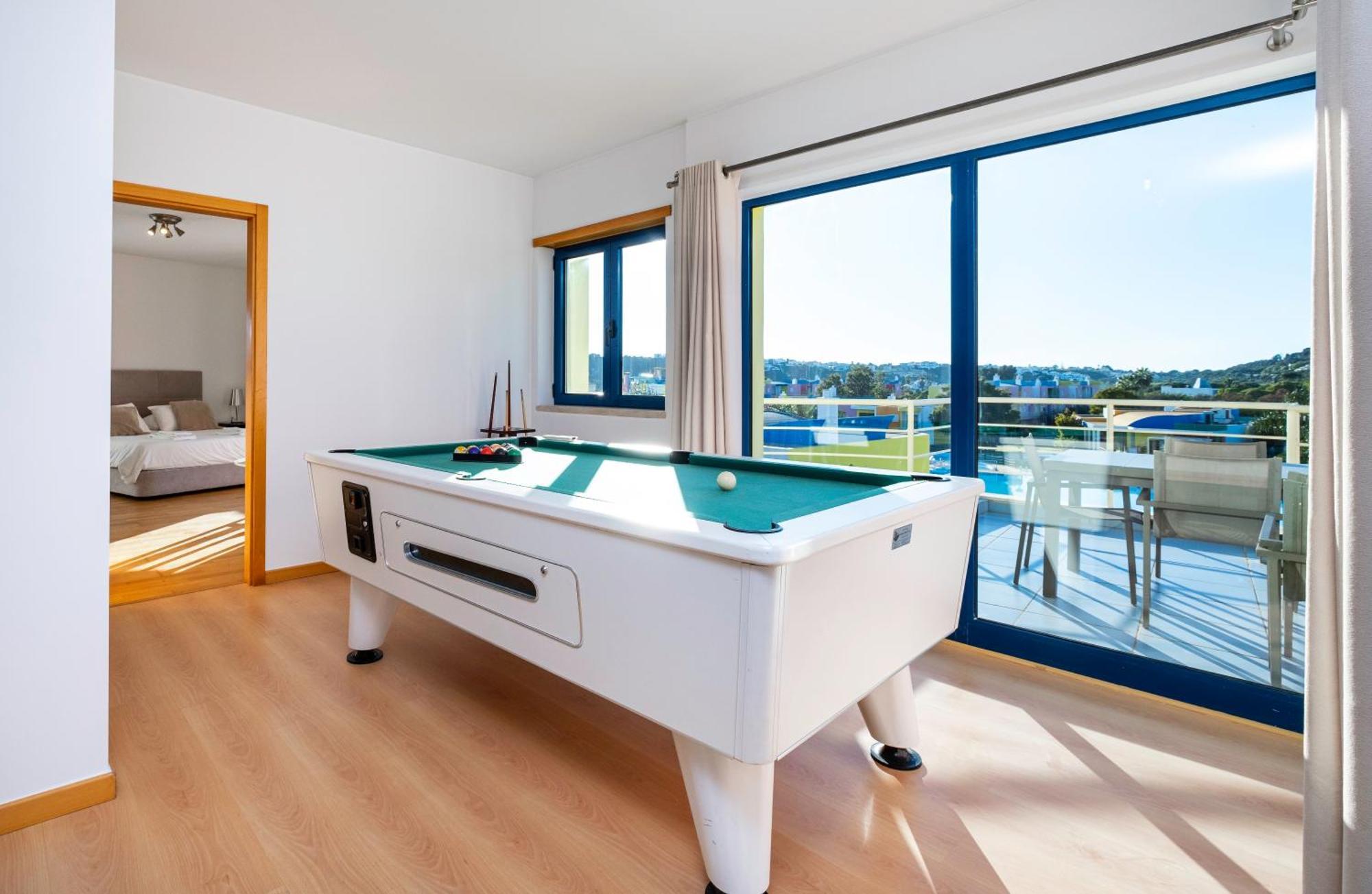 Penthouse 160Sqm Wide Terraces Pool View & Private Hot Tub & Parking Apartment อัลบูเฟรา ภายนอก รูปภาพ